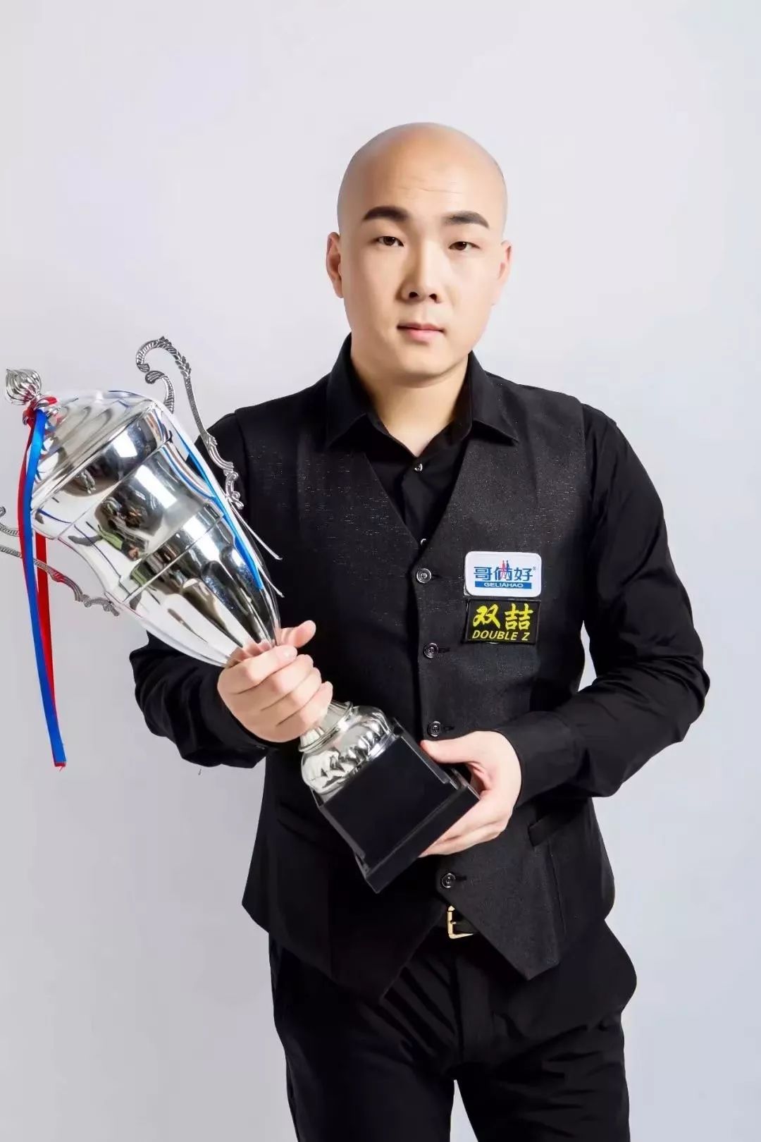 和媒体的双 和媒体的双